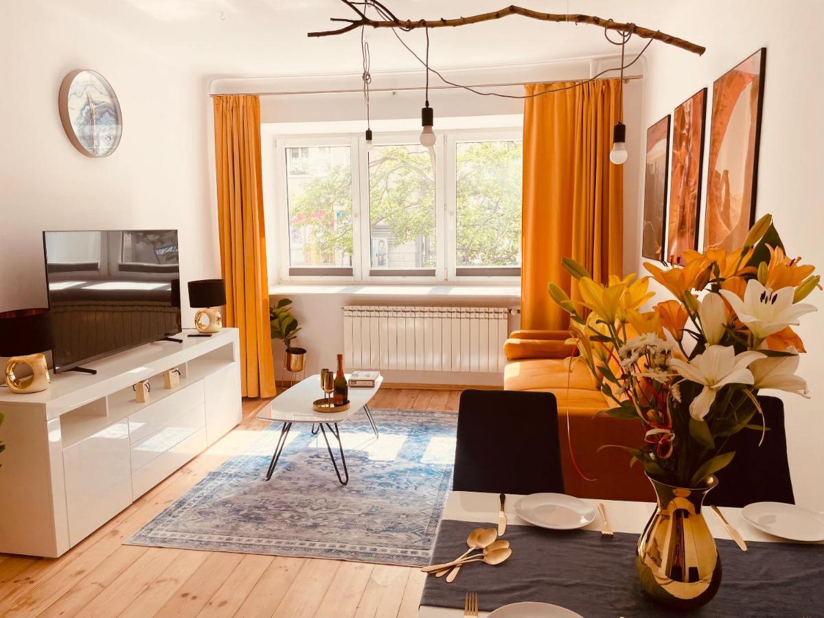 Luxury 4-Bedroom Apartment In Centre - Self-Check In & Fast Wifi ワルシャワ エクステリア 写真