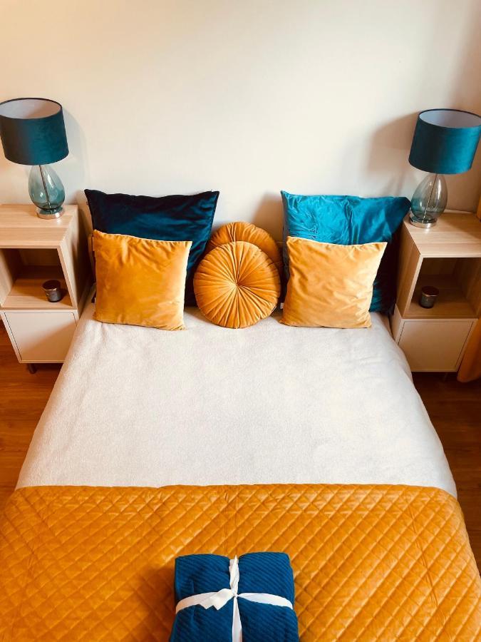 Luxury 4-Bedroom Apartment In Centre - Self-Check In & Fast Wifi ワルシャワ エクステリア 写真