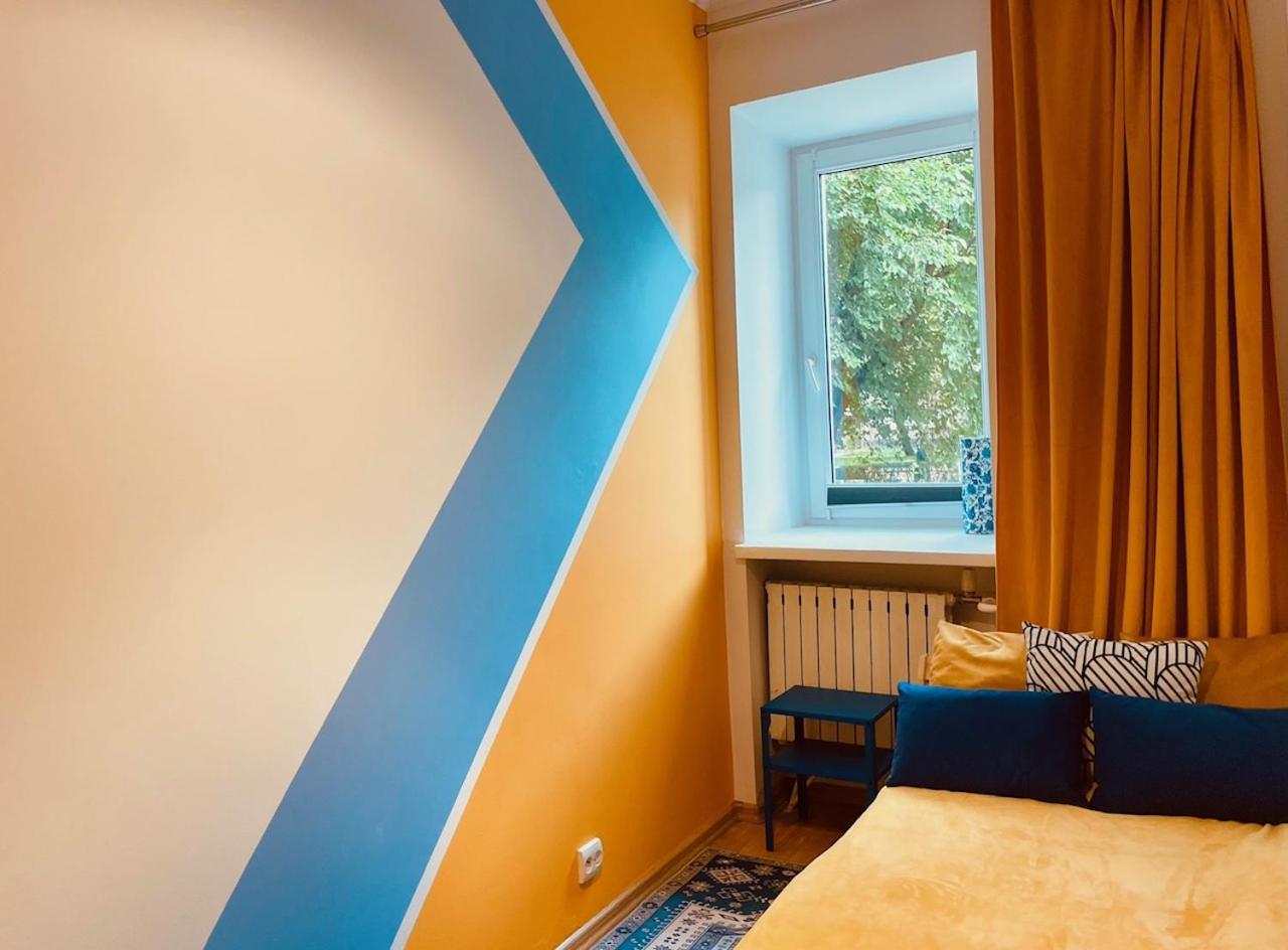 Luxury 4-Bedroom Apartment In Centre - Self-Check In & Fast Wifi ワルシャワ エクステリア 写真