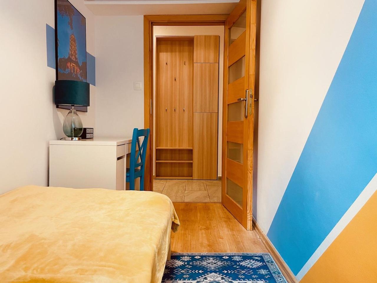 Luxury 4-Bedroom Apartment In Centre - Self-Check In & Fast Wifi ワルシャワ エクステリア 写真